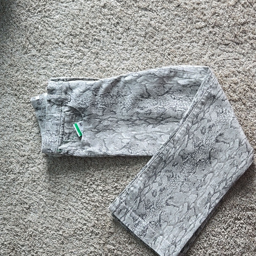 Lucky Brand mid rise crop boot ava pang size 6